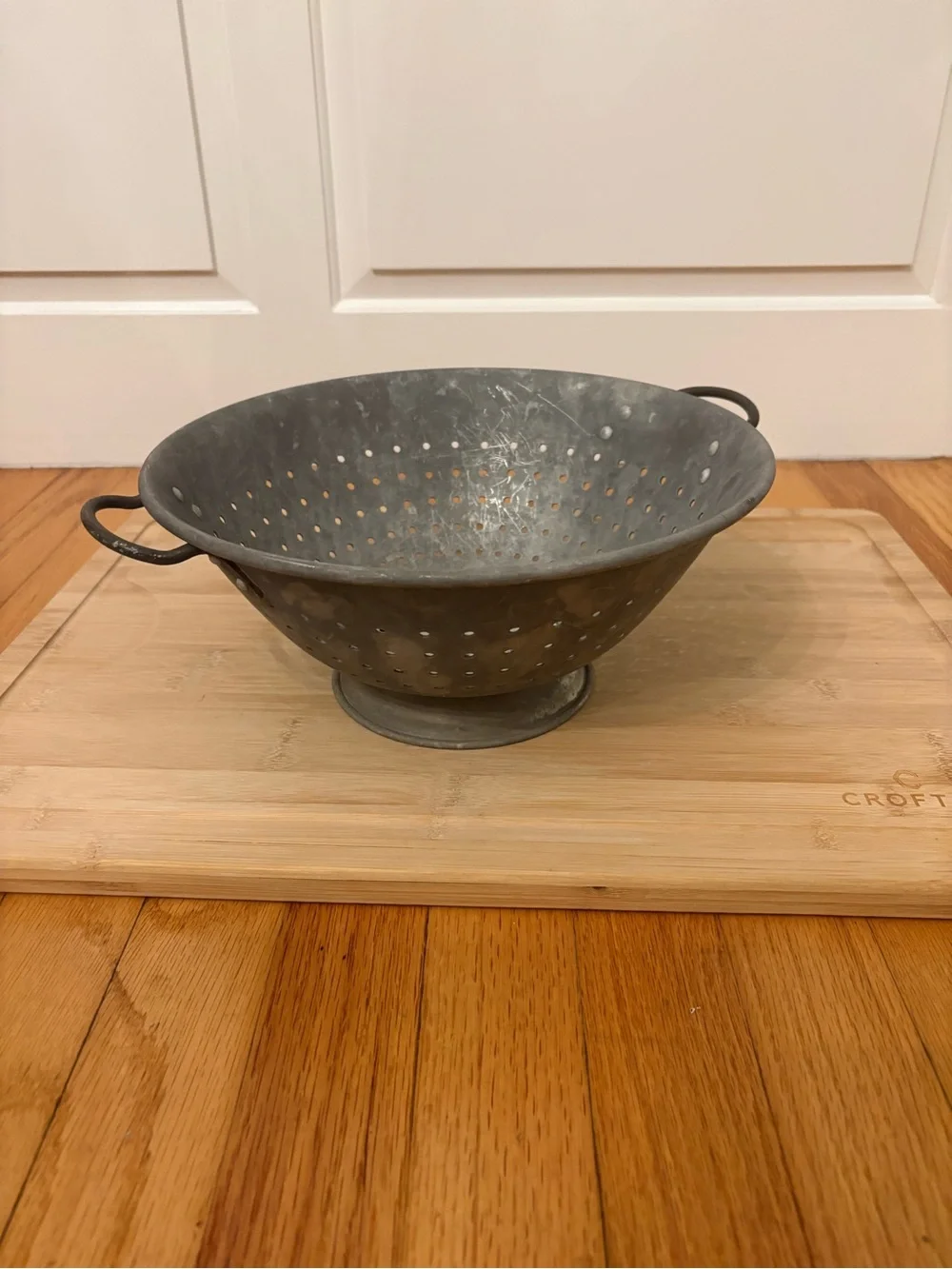 VTG MCM Aluminum Silver Rustic Farmhouse Pedestal Colander OS